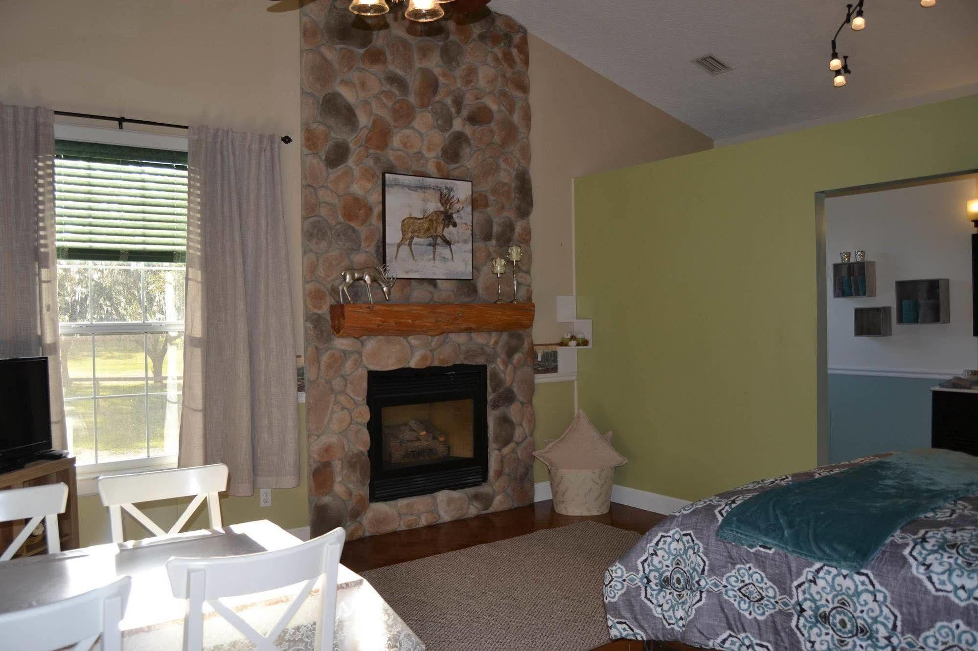Rock Pointe Ranch Bed & Breakfast Floral City Екстериор снимка