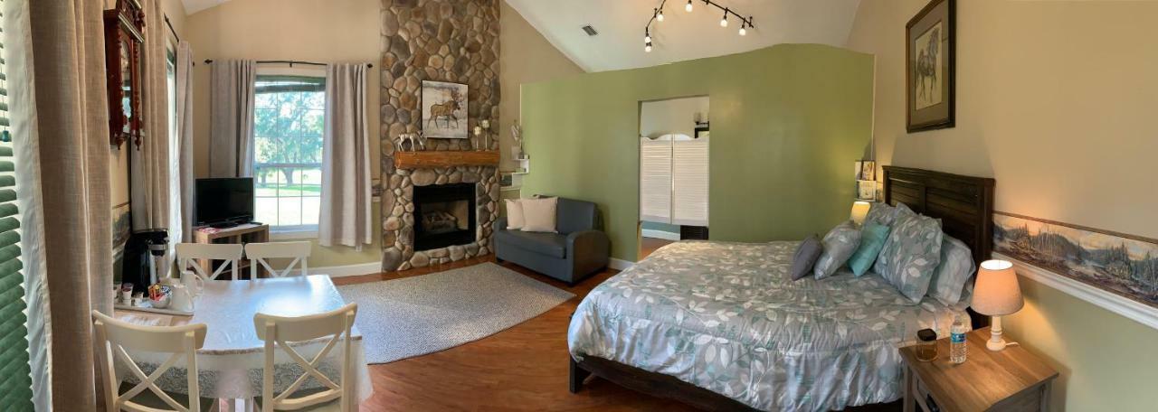 Rock Pointe Ranch Bed & Breakfast Floral City Екстериор снимка